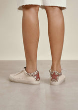 Load image into Gallery viewer, AMBER-Tan Star Sneakers