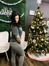 Load image into Gallery viewer, Everyday Luxe High-Waisted Cropped Leggings