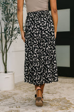 Load image into Gallery viewer, Fielding Flowers Floral Skirt