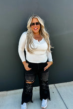 Load image into Gallery viewer, PREORDER: Fall Brooklyn Snap Henley Top