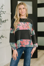 Load image into Gallery viewer, In the Spotlight Contrast Pullover