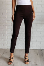Load image into Gallery viewer, Magic Skinny 28" Pants in Chocolate