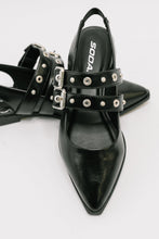 Load image into Gallery viewer, Pop of Color Pointy Toe Slip On in Black