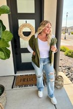 Load image into Gallery viewer, Cheyenne Hooded Puffer Vest in Two Colors