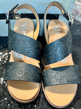 Load image into Gallery viewer, Zarina Heel by Very G