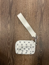 Load image into Gallery viewer, Bow Wristlet
