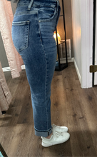 Load image into Gallery viewer, Evelyn Straight Leg Risen Jeans
