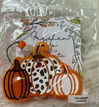 Load image into Gallery viewer, 3 pumpkins Car Freshie
