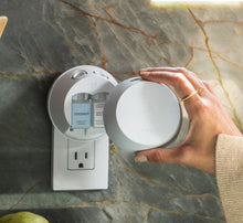 Load image into Gallery viewer, Pura Fragrance Diffuser
