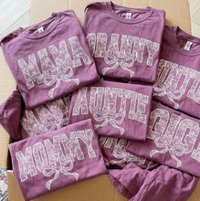 Load image into Gallery viewer, Lace Names Graphic Tee in Berry
