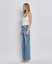 Load image into Gallery viewer, 90'S SUPER HIGH RISE MEDIUM WASH WIDE JEANS
