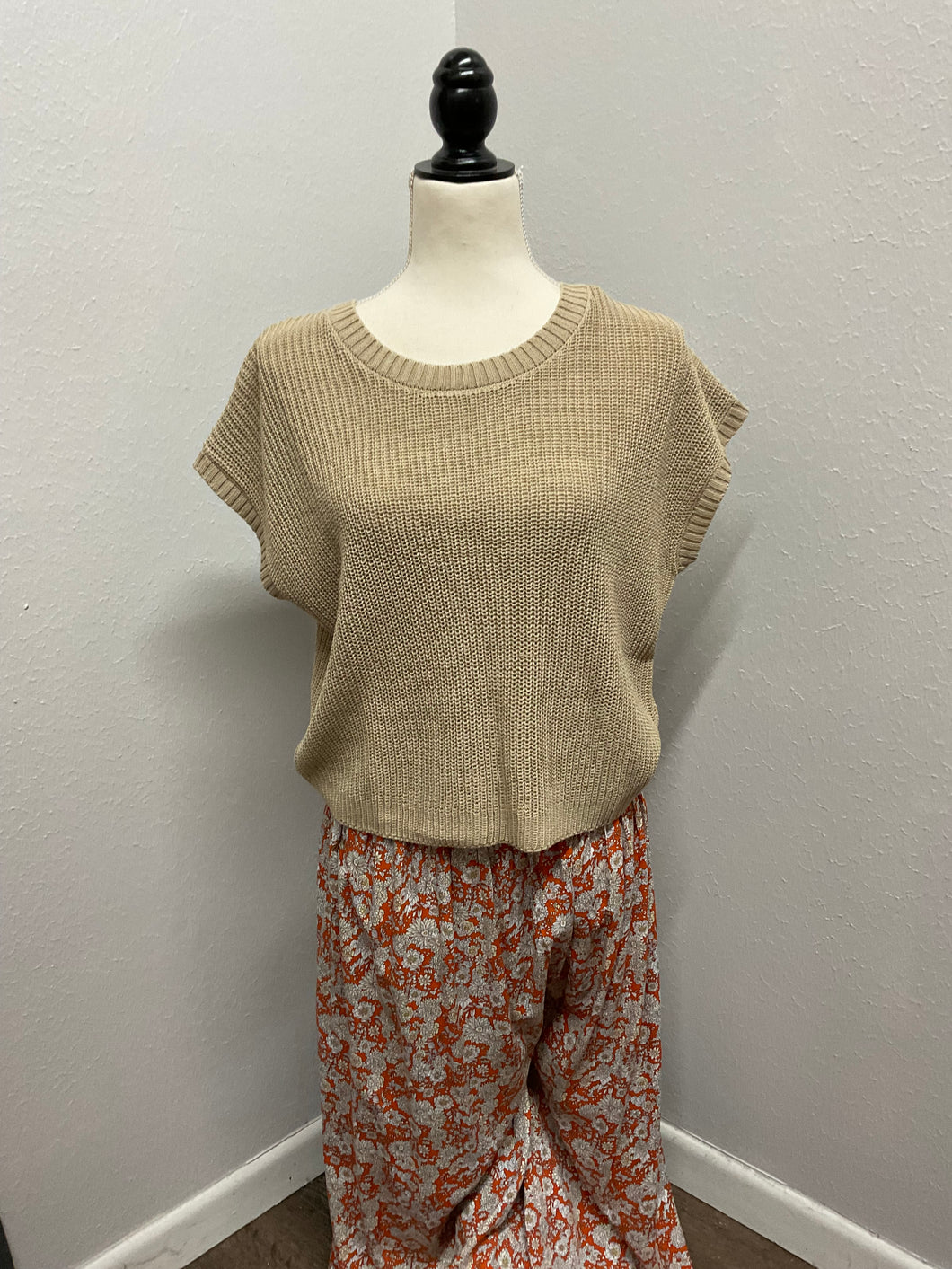 Just Your Everyday Brown Knit Topu