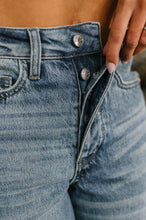 Load image into Gallery viewer, Ciera High Waist Rigid Magic Wihelmina Baggy
