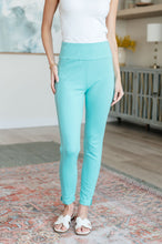 Load image into Gallery viewer, Magic Skinny 28&quot; Pants in Twelve Colors
