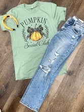 Load image into Gallery viewer, Pumpkin Social Club Graphic Tee
