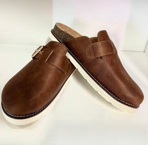 Day Dream Cognac Slide by Corky’s