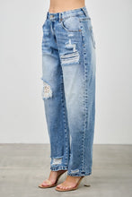Load image into Gallery viewer, The Lennon Lace Detail Jeans
