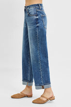 Load image into Gallery viewer, Maddie Medium Wash Boyfriend Jeans
