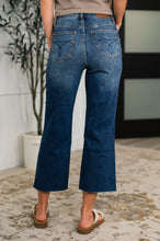 Load image into Gallery viewer, Maisie High Waist Back Pocket Embroidery Crop Wide
