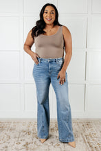 Load image into Gallery viewer, Melia High Rise Side Seam Detail Wide Leg Jeans
