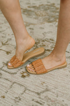 Load image into Gallery viewer, Screen Woven Square Toe Sandal
