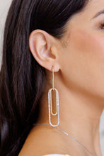 Load image into Gallery viewer, Sonia Link Earrings In Gold
