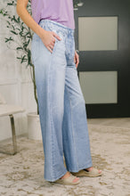 Load image into Gallery viewer, Zenim Printed Wide Leg Bottoms in Light Wash
