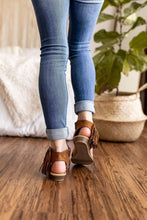 Load image into Gallery viewer, Jas Sandal in Tan
