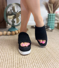 Load image into Gallery viewer, Ophelia Wedges in Black
