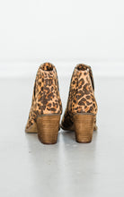 Load image into Gallery viewer, Tarim Bootie in Leopard
