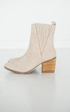 Load image into Gallery viewer, Taris Ankle Boot in Cream
