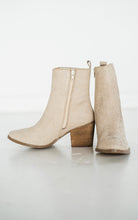 Load image into Gallery viewer, Taris Ankle Boot in Cream
