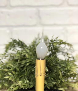 6 Watt Flame Tip Light Bulb