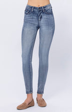 Load image into Gallery viewer, Lucy Skinny Jeans by Judy Blue

